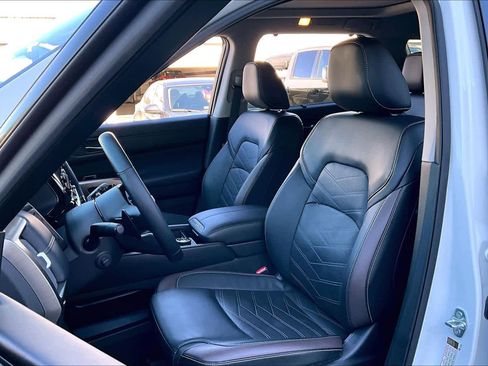 Used 2024 Nissan Pathfinder Platinum w/ Cargo Package image 7