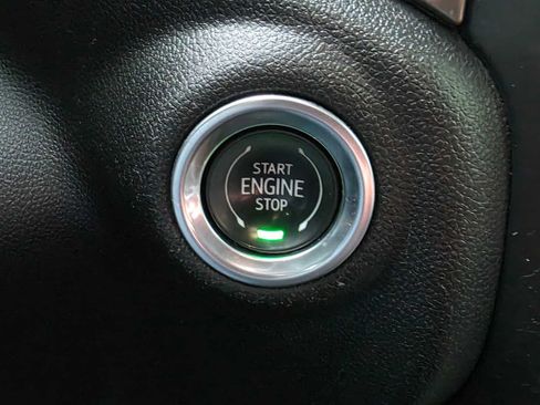 Used 2019 Chevrolet Silverado 1500 High Country w/ Safety Package II AWD/4WD image 32