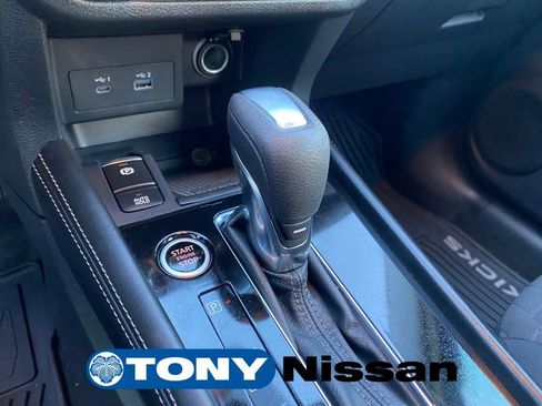 Used 2023 Nissan Kicks SV w/ Interior Electronics Package FWD image 16