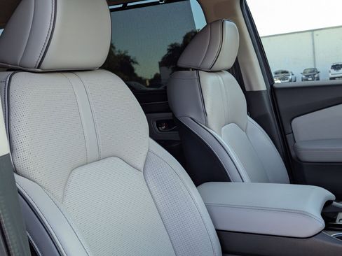 Used 2023 Honda Pilot Elite image 30