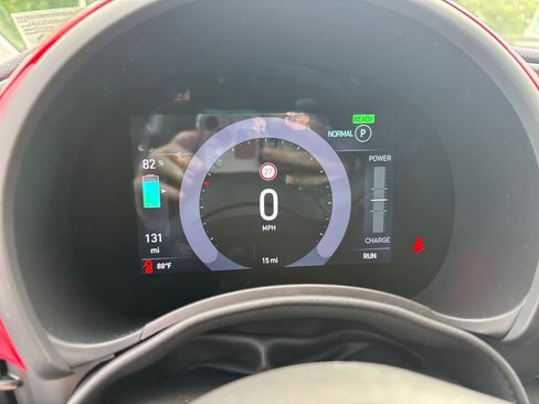 New 2024 FIAT 500 e (RED) image 16