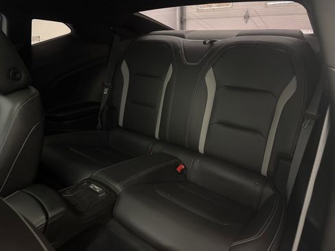 Used 2018 Chevrolet Camaro SS RWD image 41