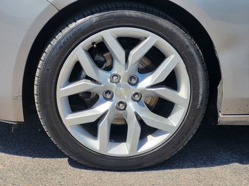 Used 2019 Chevrolet Impala Premier FWD image 7