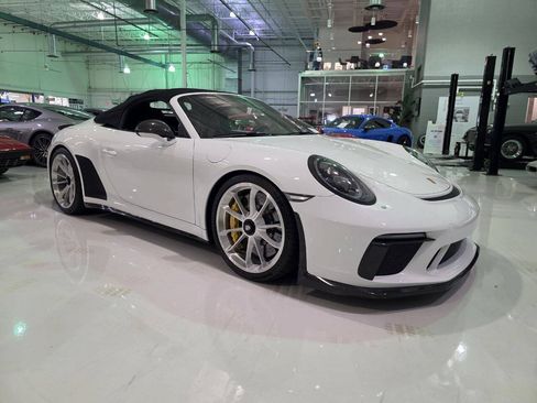 Used 2019 Porsche 911 Speedster RWD image 41
