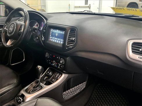 Used 2019 Jeep Compass Latitude w/ Popular Equipment Group image 14