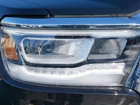 Used 2024 RAM 1500 Laramie image 5