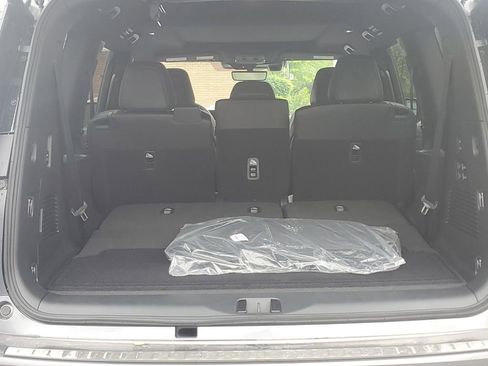 New 2025 Nissan Armada PRO-4X w/ Pro-4X Premium Package image 8