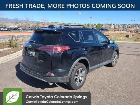 Used 2018 Toyota RAV4 XLE w/ Plus Extra Value Package FWD image 8