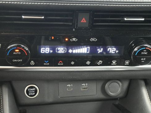 Certified 2023 Nissan Rogue SL w/ SL Premium Package FWD image 19