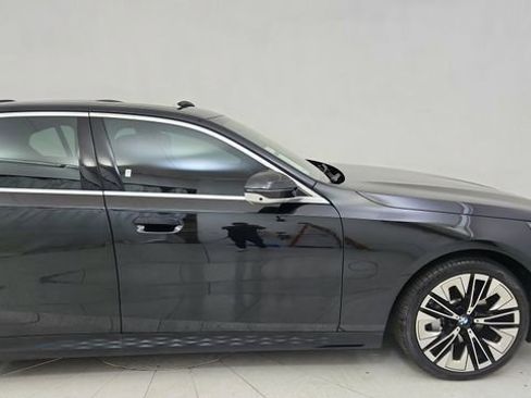 Used 2026 BMW 530i image 8