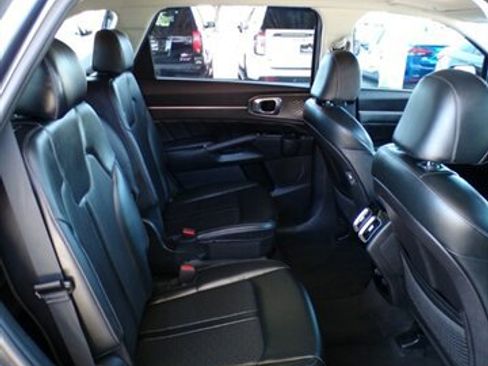 Used 2021 Kia Sorento SX image 27