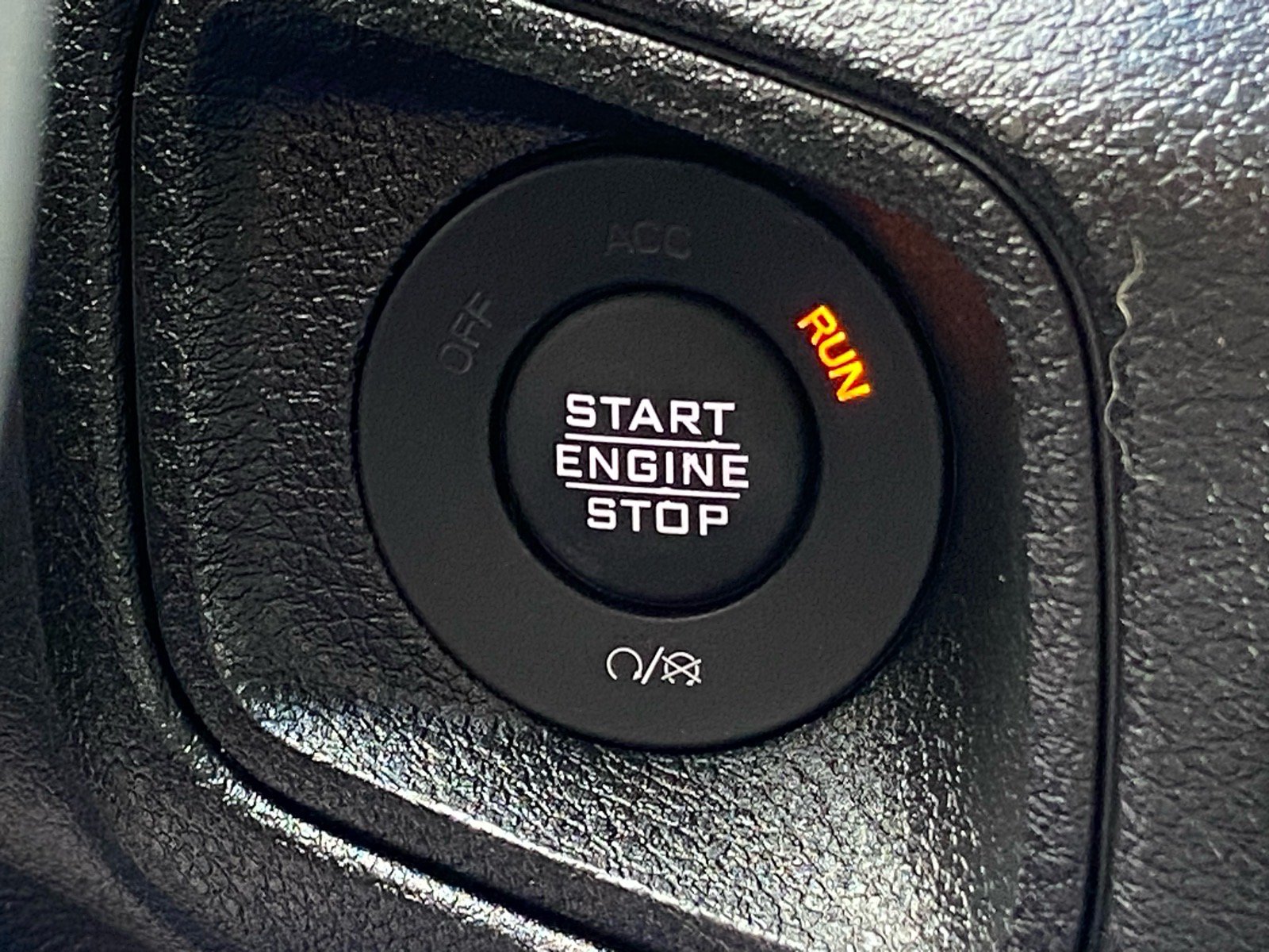 Used 2024 Jeep Wrangler Unlimited w/ Convenience Group AWD/4WD image 20