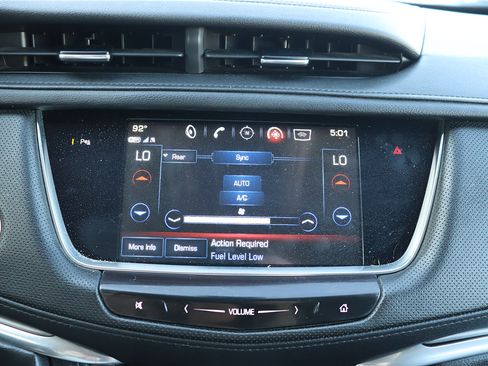 Used 2019 Cadillac XT5 Premium Luxury FWD image 36