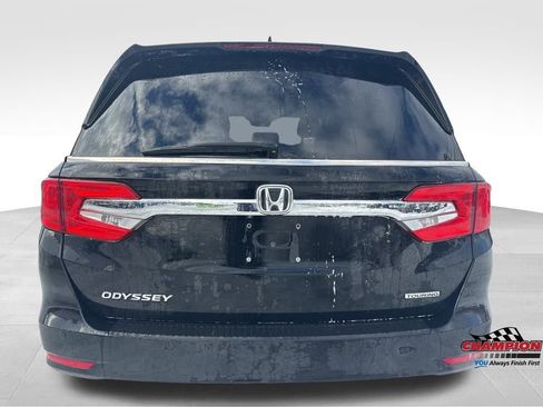 Used 2018 Honda Odyssey Touring image 4