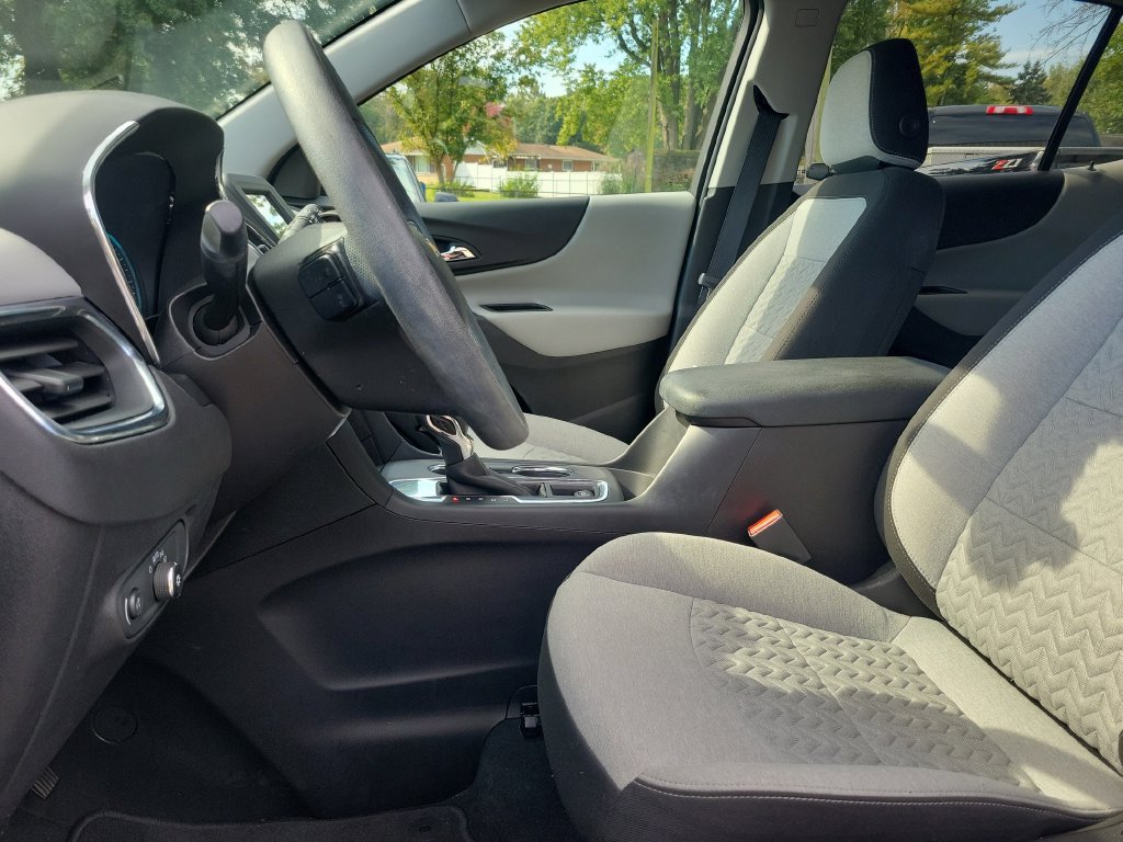 Used 2024 Chevrolet Equinox LS w/ LS Convenience Package FWD image 26