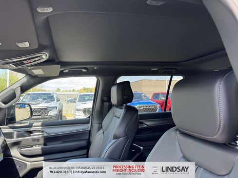 New 2026 Jeep Grand Wagoneer 4WD image 18