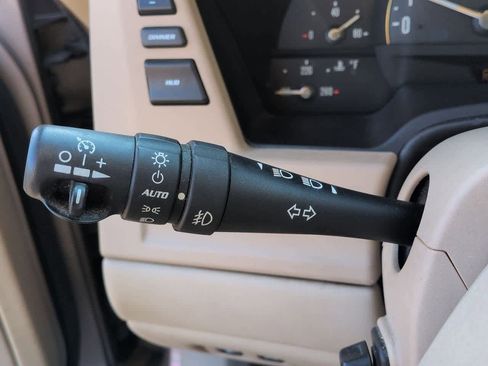 Used 2008 Cadillac XLR image 21