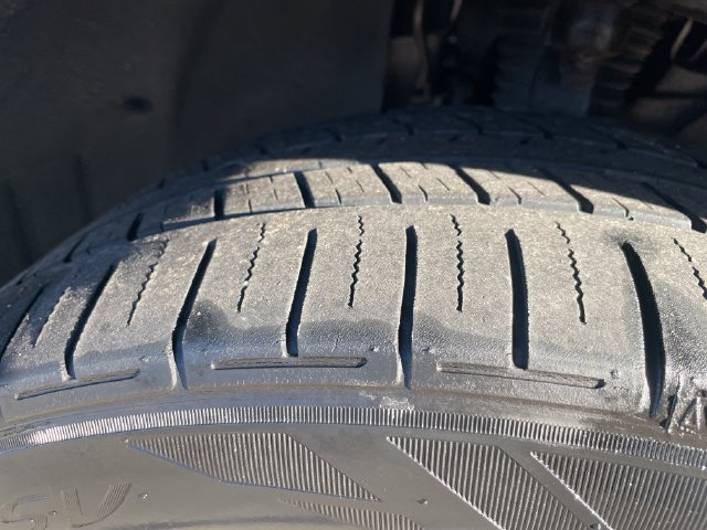 Used 2014 Jeep Grand Cherokee Overland AWD/4WD image 30