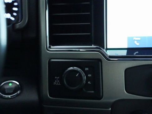 Used 2022 Ford F250 Platinum w/ FX4 Off-Road Package image 32