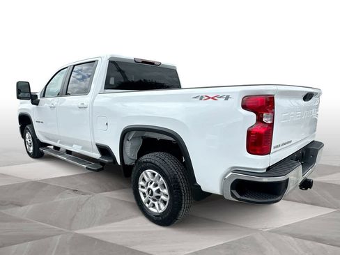 Used 2025 Chevrolet Silverado 2500 LT w/ Convenience Package AWD/4WD image 6