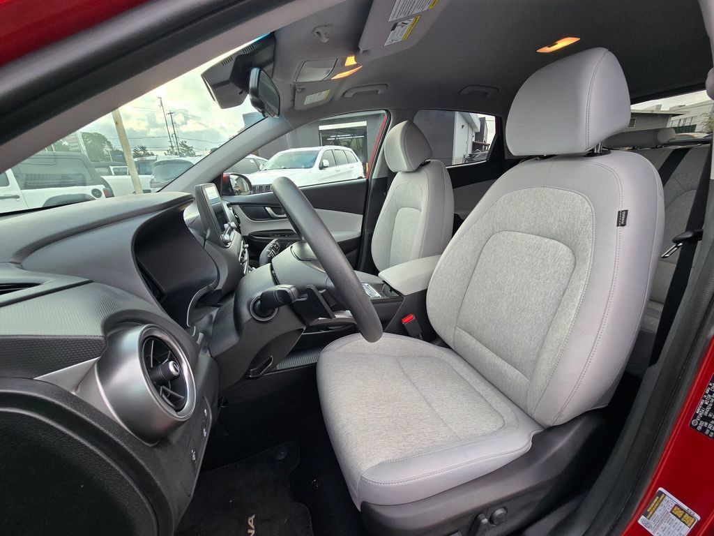 Used 2023 Hyundai Kona SE FWD image 19