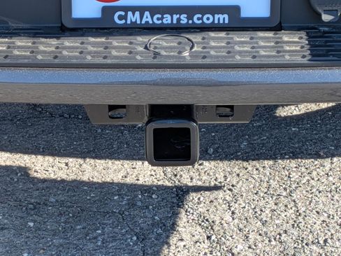 New 2026 RAM 1500 4x4 Crew Cab image 32