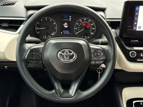 Used 2025 Toyota Corolla LE FWD image 14