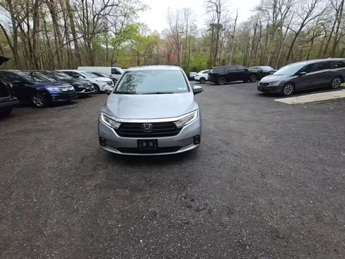 Used 2024 Honda Odyssey EX-L image 2