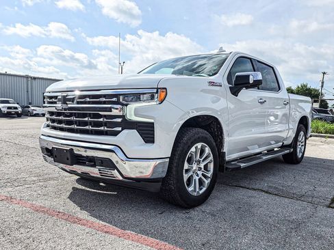 Used 2023 Chevrolet Silverado 1500 LTZ w/ Technology Package AWD/4WD image 3
