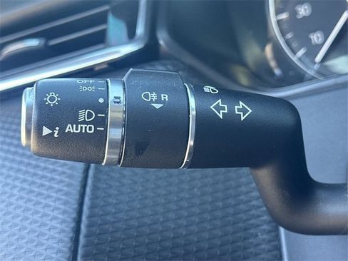 Used 2020 Land Rover Range Rover Velar S image 15