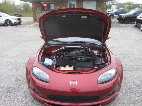 Used 2008 MAZDA MX-5 Miata Grand Touring w/ Appearance Pkg RWD image 25