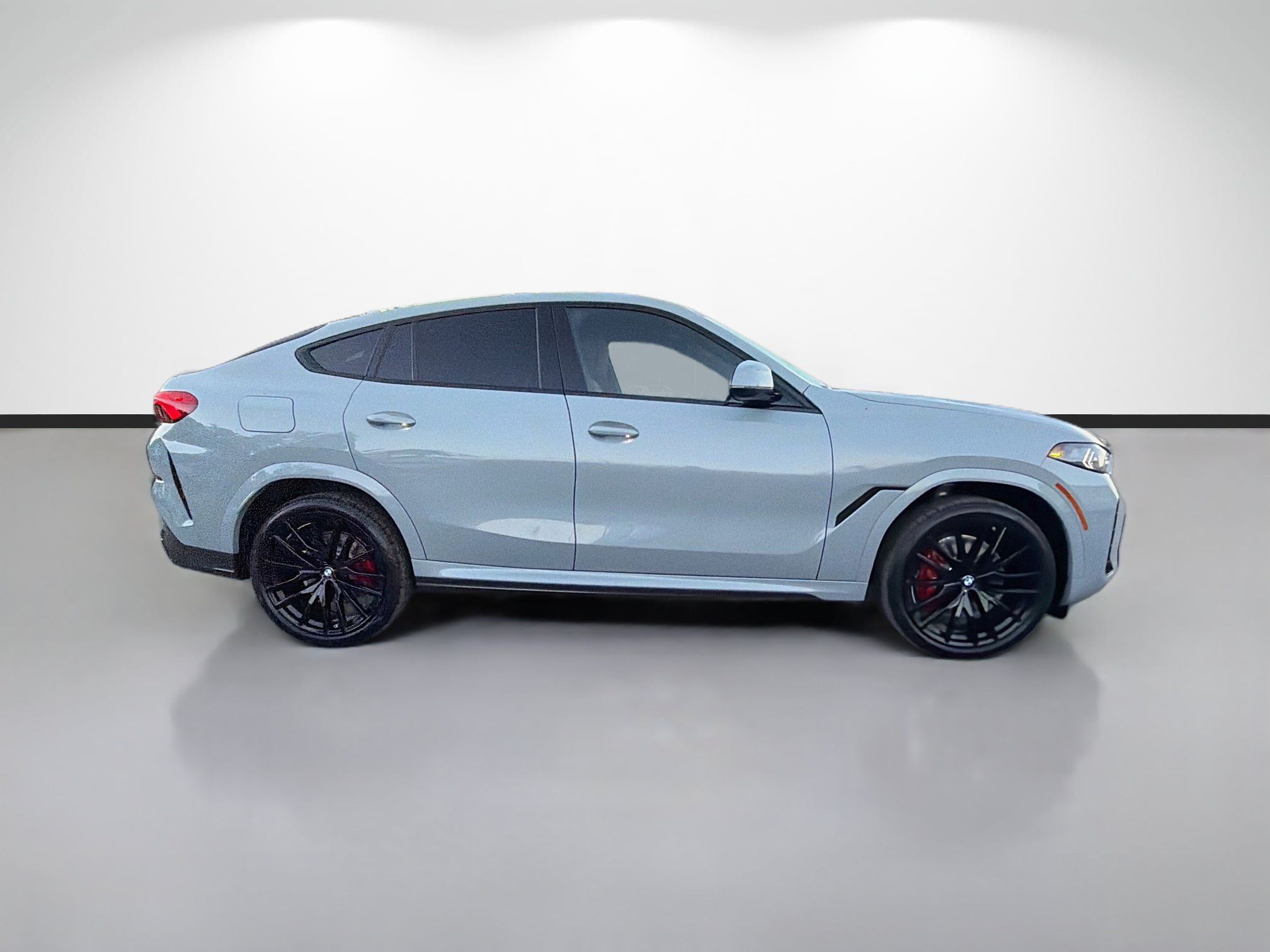 New 2027 BMW X6 xDrive40i w/ Executive Package AWD/4WD image 2