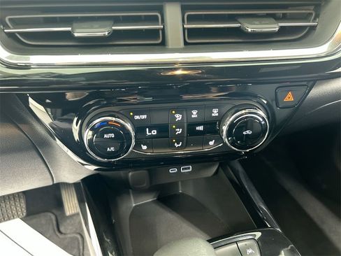 Used 2024 Chevrolet Trax RS w/ Driver Confidence Package image 16