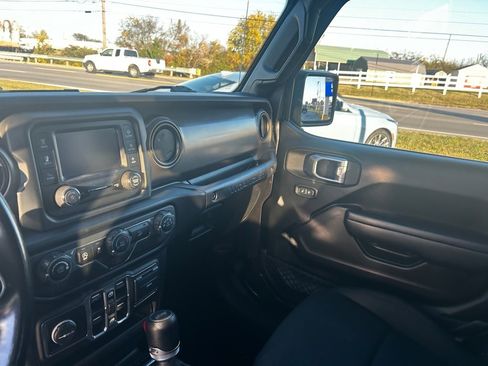 Used 2020 Jeep Wrangler Unlimited Sport S image 12