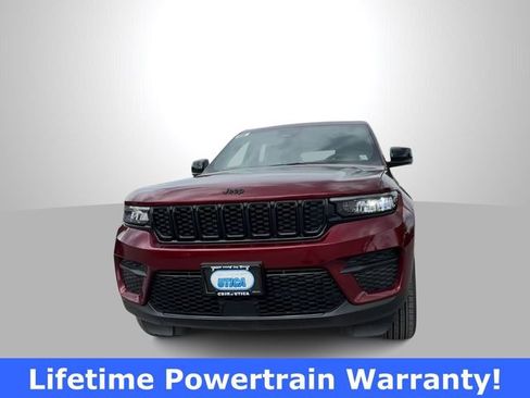 New 2025 Jeep Grand Cherokee 4WD image 3