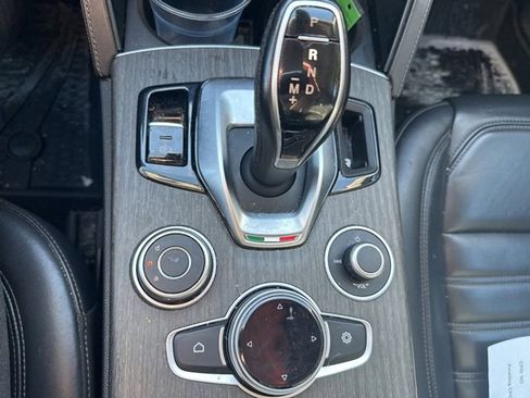 Used 2020 Alfa Romeo Stelvio Ti Lusso w/ Quick Order Package 22X Lusso image 19