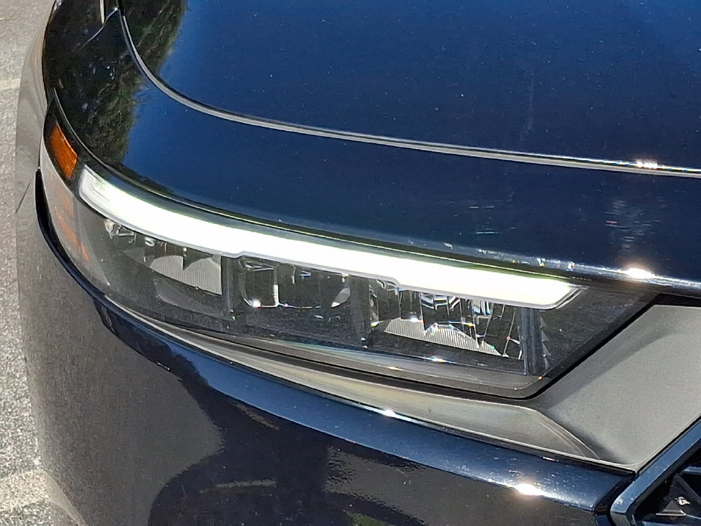 Used 2025 Honda Accord Sport image 9