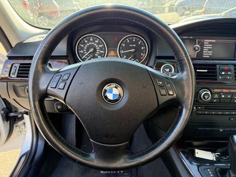 Used 2011 BMW 328i xDrive Wagon image 26