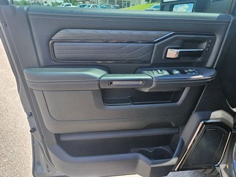 Used 2026 RAM 2500 Limited AWD/4WD image 10