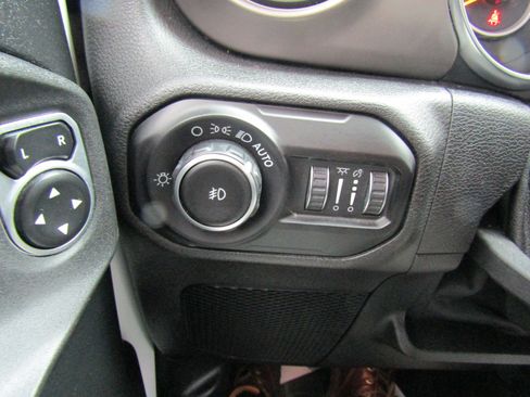 Used 2020 Jeep Wrangler Unlimited Sport S image 22