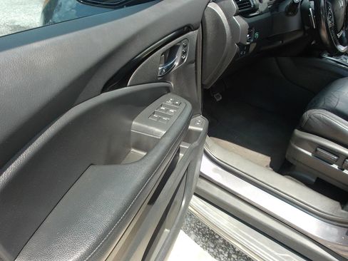 Used 2016 Honda Pilot Touring image 11