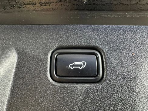 Used 2024 Kia Sportage SX image 32