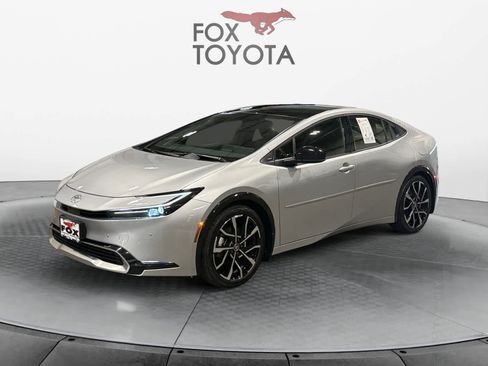 Used 2024 Toyota Prius Prime FWD image 1