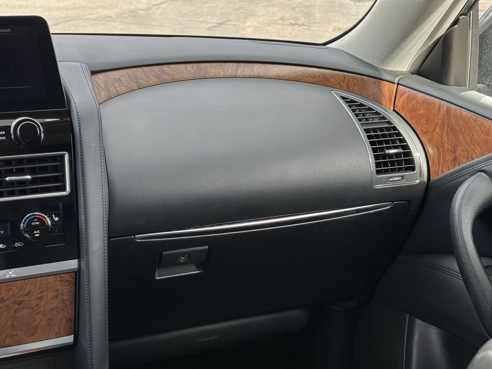 Used 2023 Nissan Armada SL AWD/4WD image 39