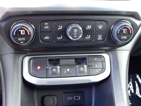 Used 2023 GMC Acadia SLE w/ Driver Convenience Package AWD/4WD image 22