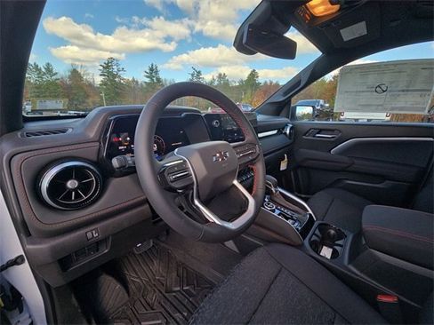 New 2025 Chevrolet Colorado Z71 w/ Technology Package image 10