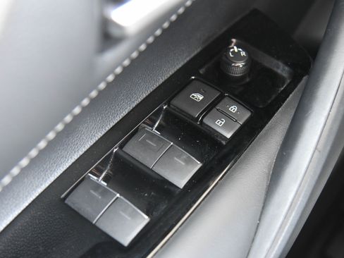 Used 2024 Toyota Corolla SE w/ SE Package FWD image 35