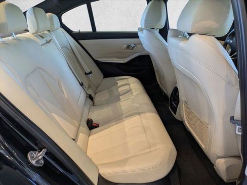 Used 2020 BMW 330i Sedan w/ Convenience Package RWD image 21