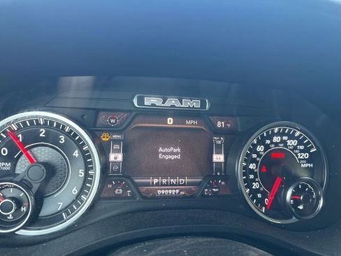 Used 2022 RAM 1500 Laramie AWD/4WD image 10
