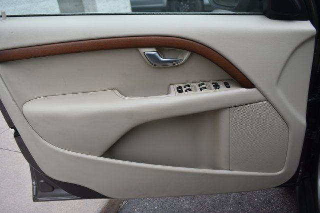 Used 2010 Volvo XC70 3.2 AWD/4WD image 17